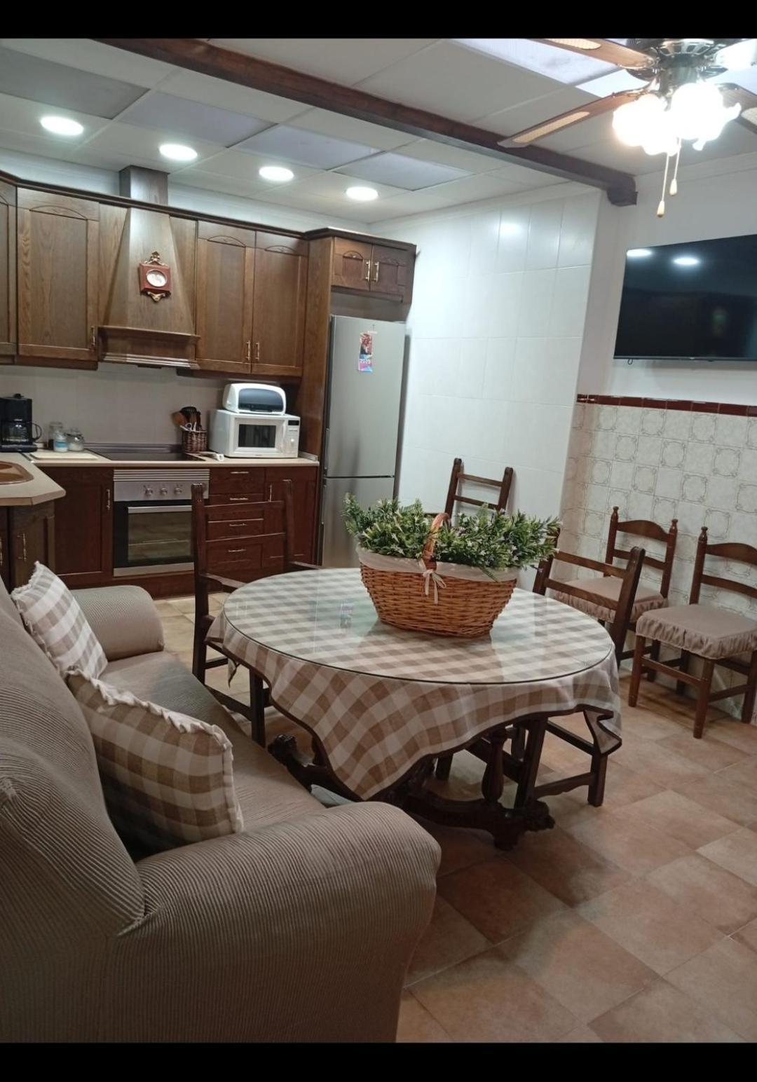 Casa Rural En San Carlos Del Valle- Dona Gumersinda Exterior foto