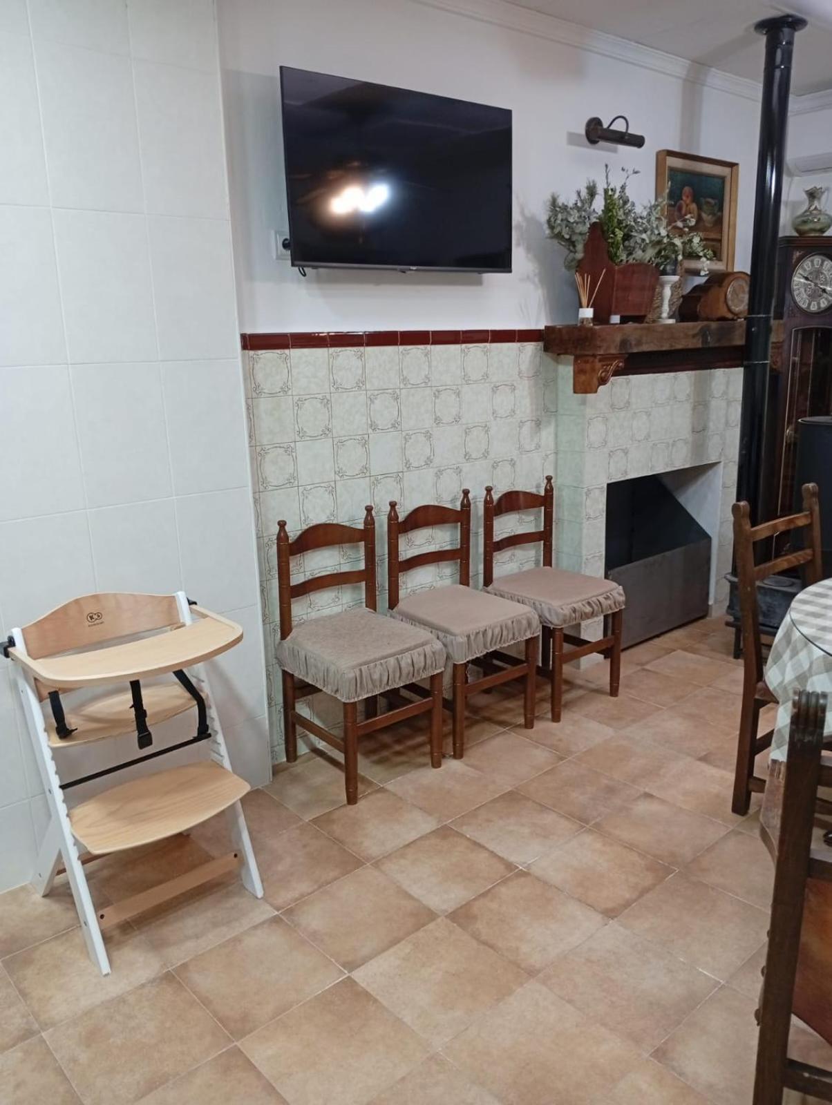 Casa Rural En San Carlos Del Valle- Dona Gumersinda Exterior foto